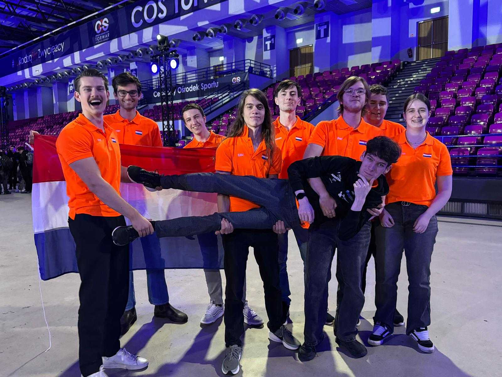 TeamNL (minus Jonathan) na de ECSC 2025